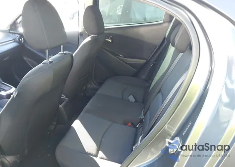 2017 Toyota Yaris Ia из США, поврежденный, VIN 3MYDLBYV6HY168376